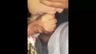 متزوجة مغربية تمص زب صديقها