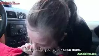 ترتدي شقراء سلوتي زيًا مختنقًا أثناء الحصول على مارس الجنس بشدة ، من قبل رجل قابلته للتو