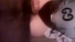 طالبة جامعية محجبة ساخنة تمص وتمارس الجنس في مشهد إباحي