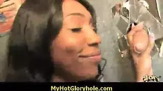 عرابات عربيات ممتلئات الجسد في مشاهد إباحية صريحة