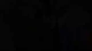 عاهرة آسيوية لا تكفيها—إيلاج مزدوج بقضيبين ضخمين