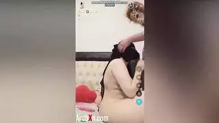 عرض مباشر إكس إكس إكس: عاهرة عربية محجبة تأخذ عدة أعضاء ذكورية