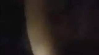 قضيبان يحشوان فتحات العروس