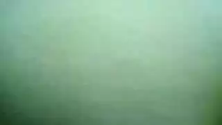 بنت تصؤر نفسه