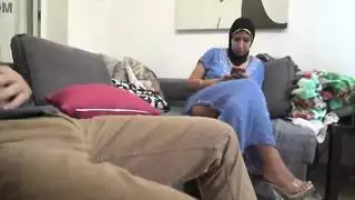 مني على طيزه