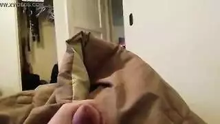 احتفال جماع للمبتدئين: أنين وارتداد على المرتبة