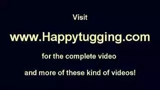 مدلكة آسيوية تمتص وتبلع نزل عميلها في صالون التدليك