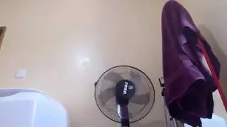 كاميرة التجسس في الحمام