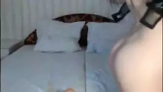 مراهقة صغيرة تتعرض لاختراق مزدوج شرجي وفي الكس