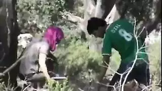 المعلم والطالبة المراهقة في المنزل