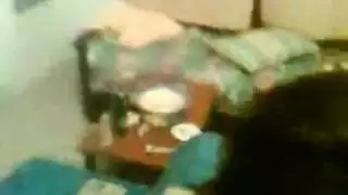 جزائري يحب ينيك و هو مع صاحبتو مدخل زبو للقلاوي في حتشونها حتى يجيبو