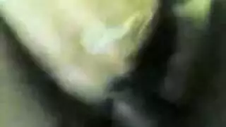 عاهرة مصرية تتعرض لنيك عميق وأثداؤها تلعب