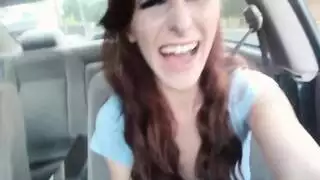 إكس إكس إكس في موقف الشارع: عشرات الزبور تملؤها في جنس جماعي علني