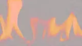 تمص وترشف حتى يفرغ حمولته في حلقها