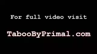 شاب يضرب جمال ناضج في مشهد محرم