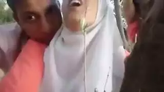 هوس فموي حميمي: مص الشفاه والمزيد في لقاء مغربي