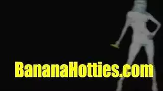 الممثلة الهندية الشهيرة كاترينا كيف يتم السيطرة عليها وممارسة الجنس معها من قبل طلاب أمريكيين عضليين