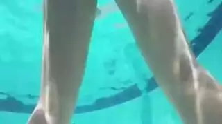 سيكس كاتي مونرو والطفل اليتيم