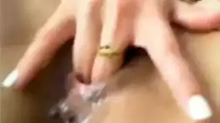 صور جنسية لشقراوات: لقطات مقرّبة لصدور ممتلئة ومهبل ضيق