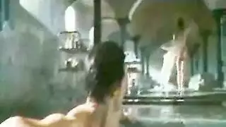 ماراثون مشاهد الجنس لأنجيلينا جولي أكثر لحظاتها صراحة