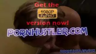 محبوسة ومضروبة: أكشن إكس إكس إكس مسلح مع شقراء حنطية