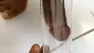 قنبلة شقراء تأخذ زبًا كبيرًا في فيلم جنوب أفريقي