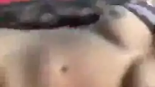 العاهرة الشقراء كبيرة الصدر في مشهد إباحي تُسعد رجلها