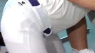 حيوان مع بنات ي مزارع مترجم